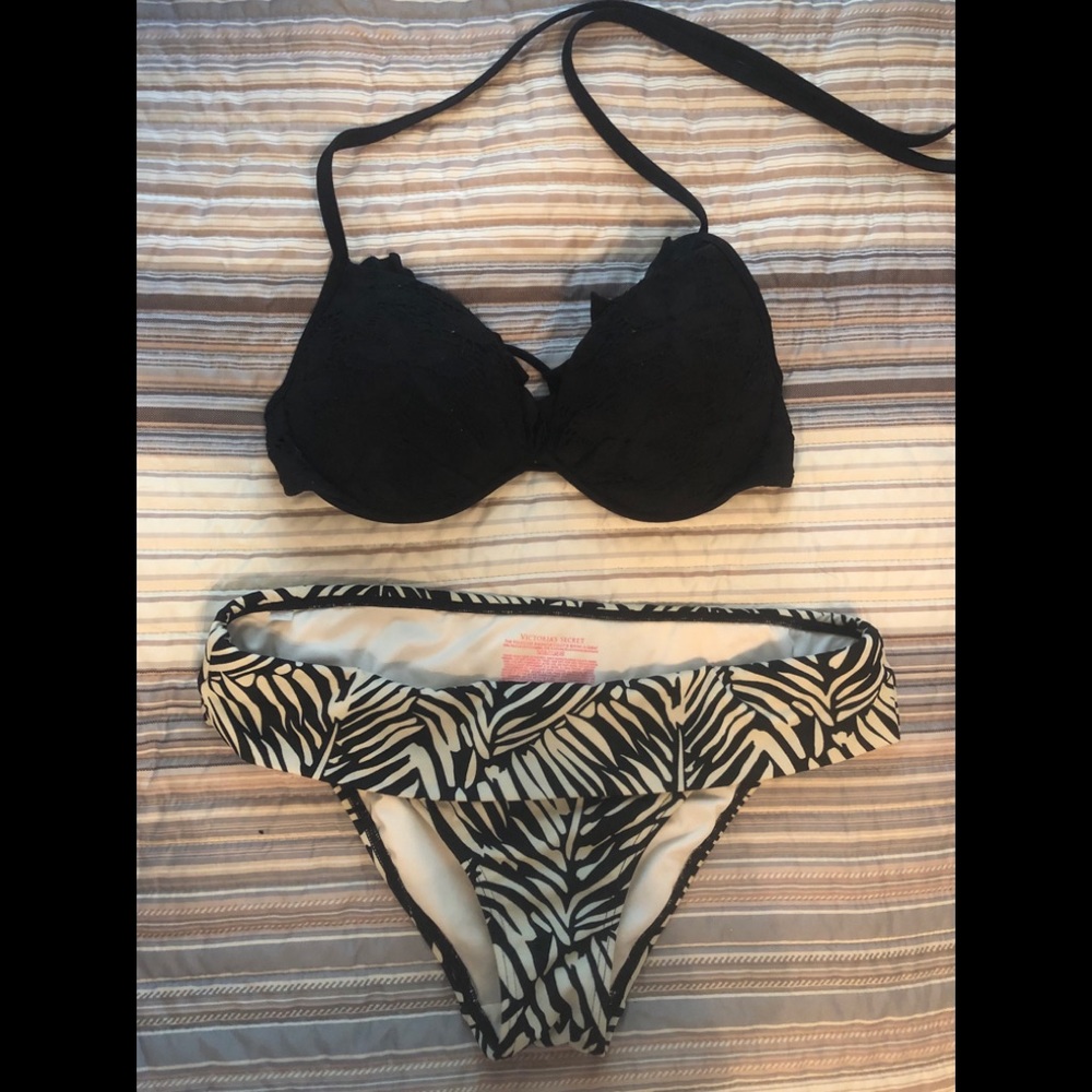 Victoria’s Secret bathing suit/ bikini